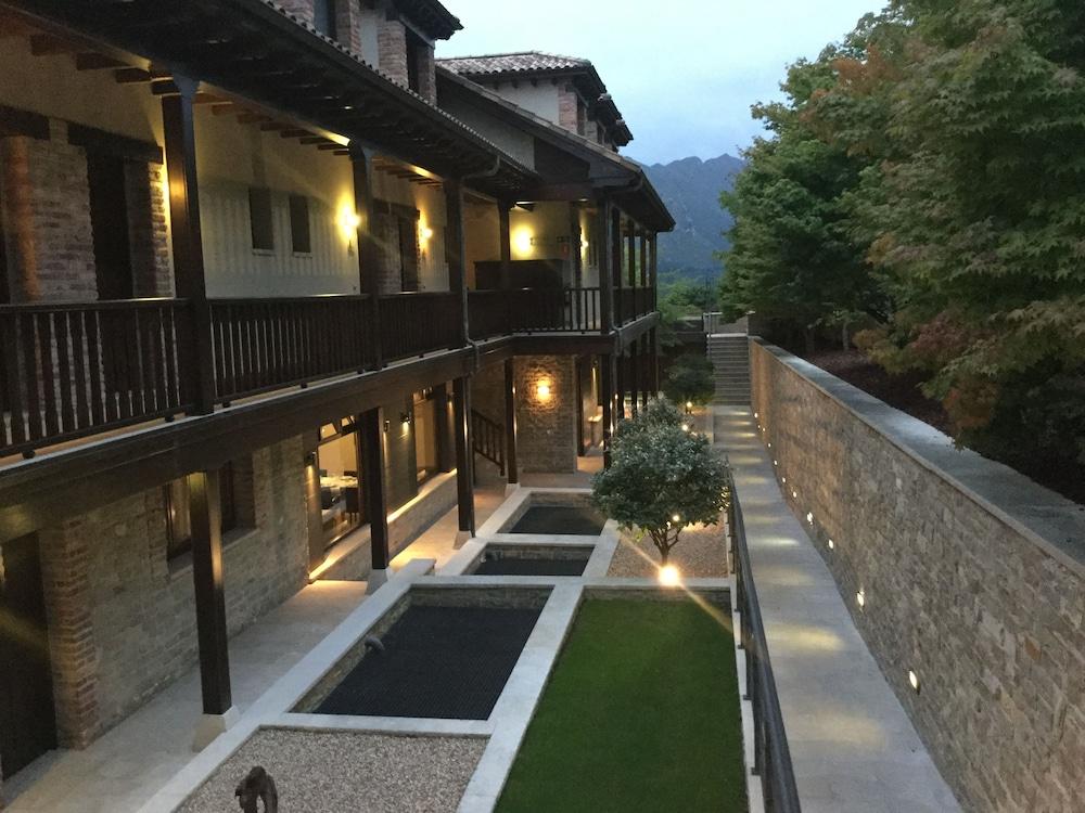 Hotel Balcon De La Cuesta Andrín Extérieur photo